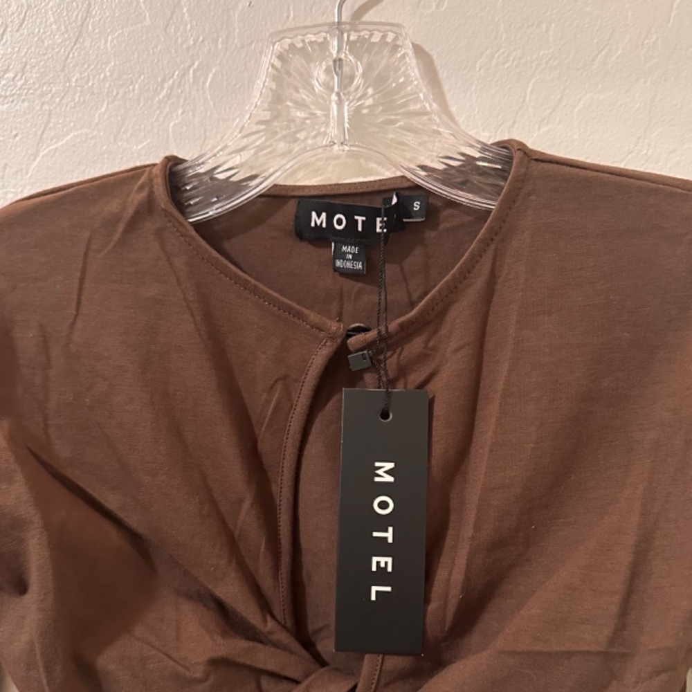 Motel Rocks ZEN Crop Top - Picture 2 of 4
